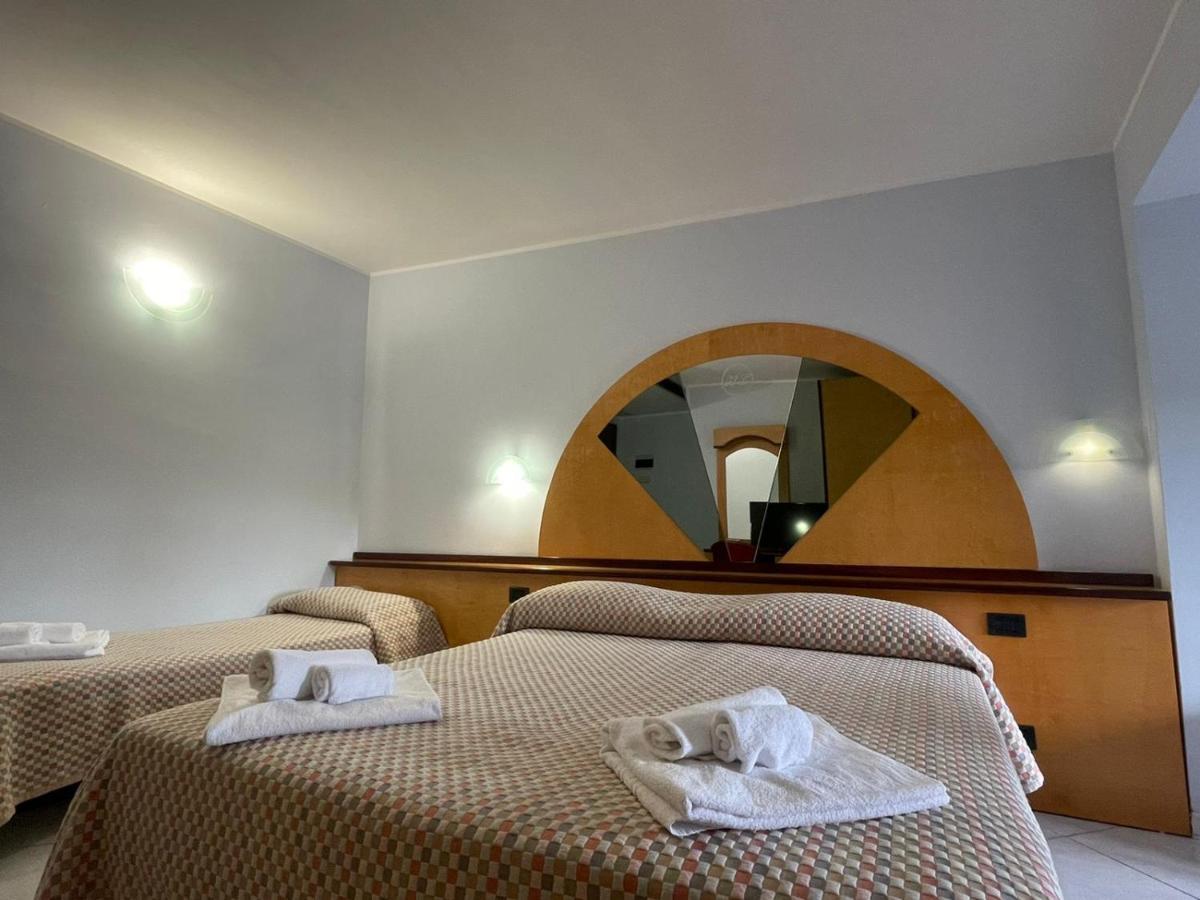 Hotel Solaris Casalbordino Bagian luar foto